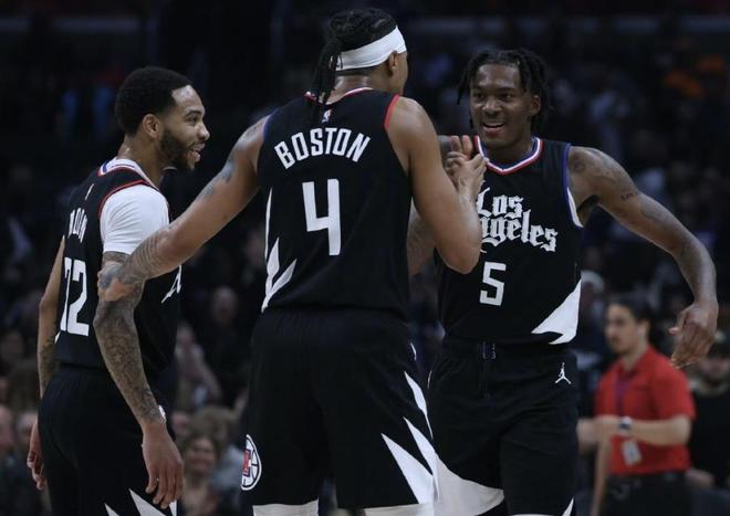 古蒂：皇马现在的阵容比银河战舰时期的阵容更强（古蒂称现今皇马阵容强于银河战舰时代）