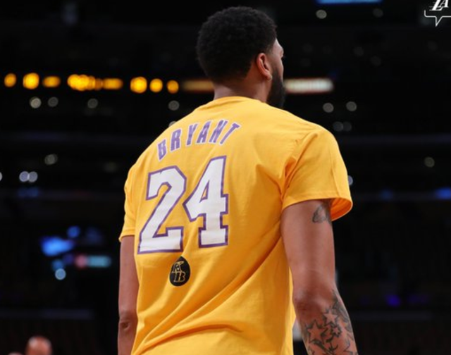 回购价2300万欧，记者：国米预计会在明夏买回小斯坦科维奇（记者：国米预计明夏以2300万欧回购小斯坦科维奇）