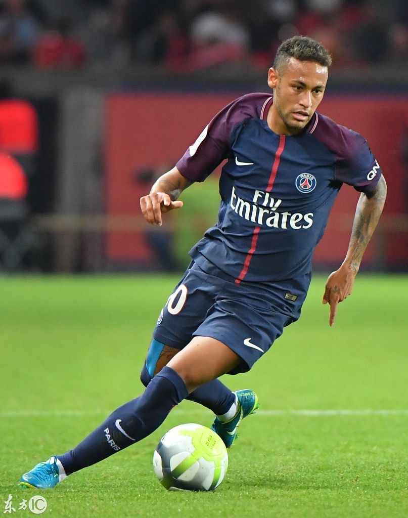 梅西四场季后赛贡献4球+5助攻，率迈阿密国际拿下东部冠军（梅西季后赛4战4球5助，助迈阿密国际加冕东部冠军）